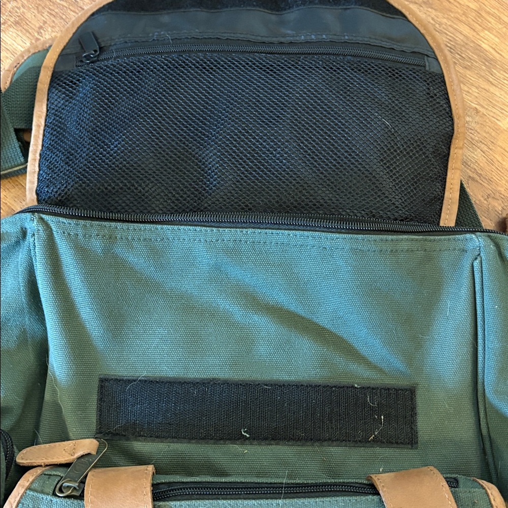 Bushnell Magnify Life Green and Brown Backpack - Picture 3 of 6